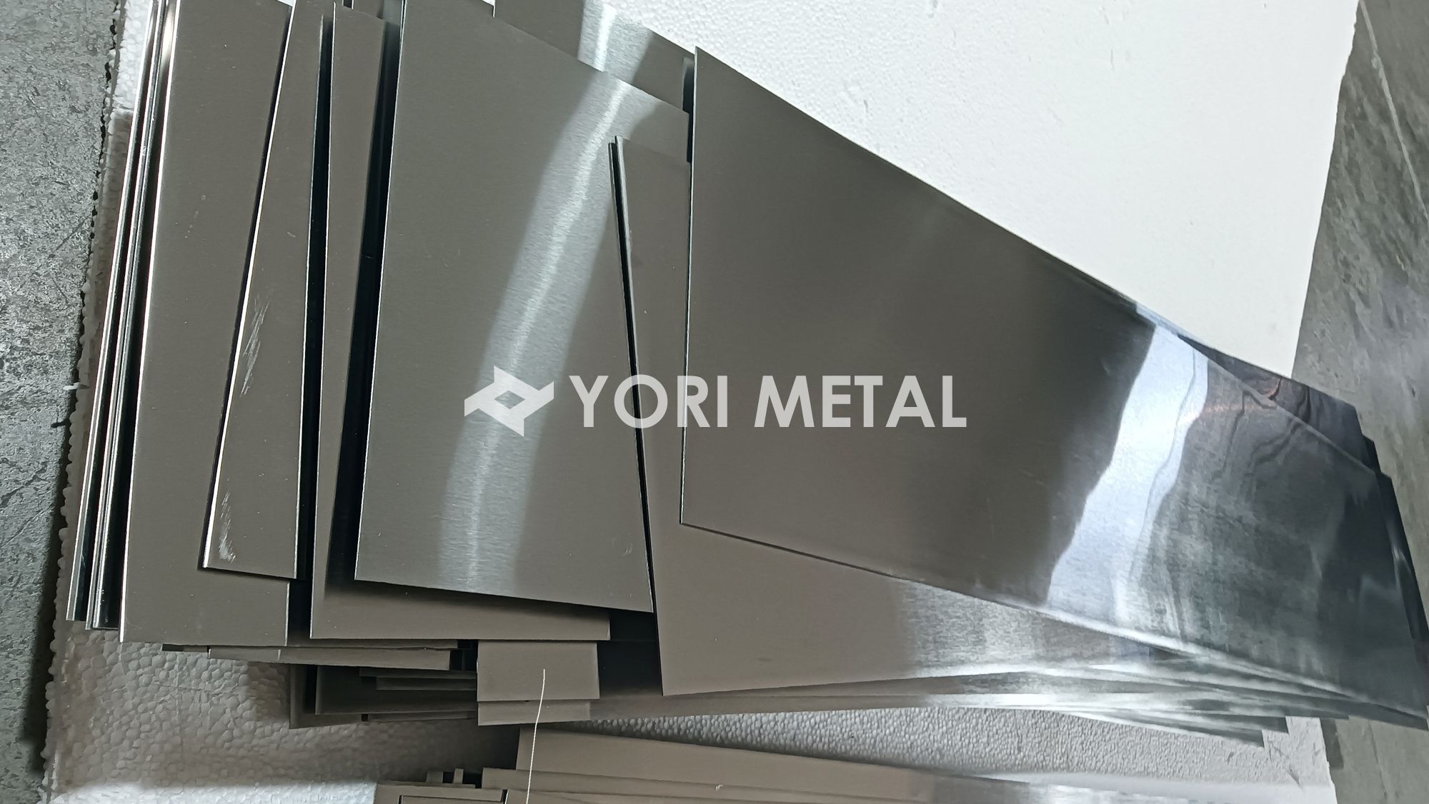 Titanium & titanium alloy plates & sheets